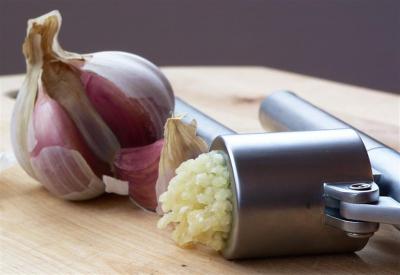 Soothe bee stings with crushed garlic