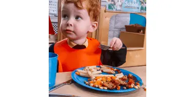 Bright tableware helps with allergies